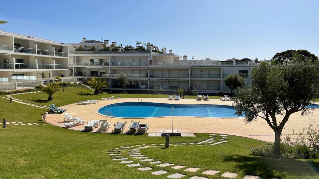 Charmant Appartement A 1Km De La Plage, Avec Piscine A Albufeira Zewnętrze zdjęcie
