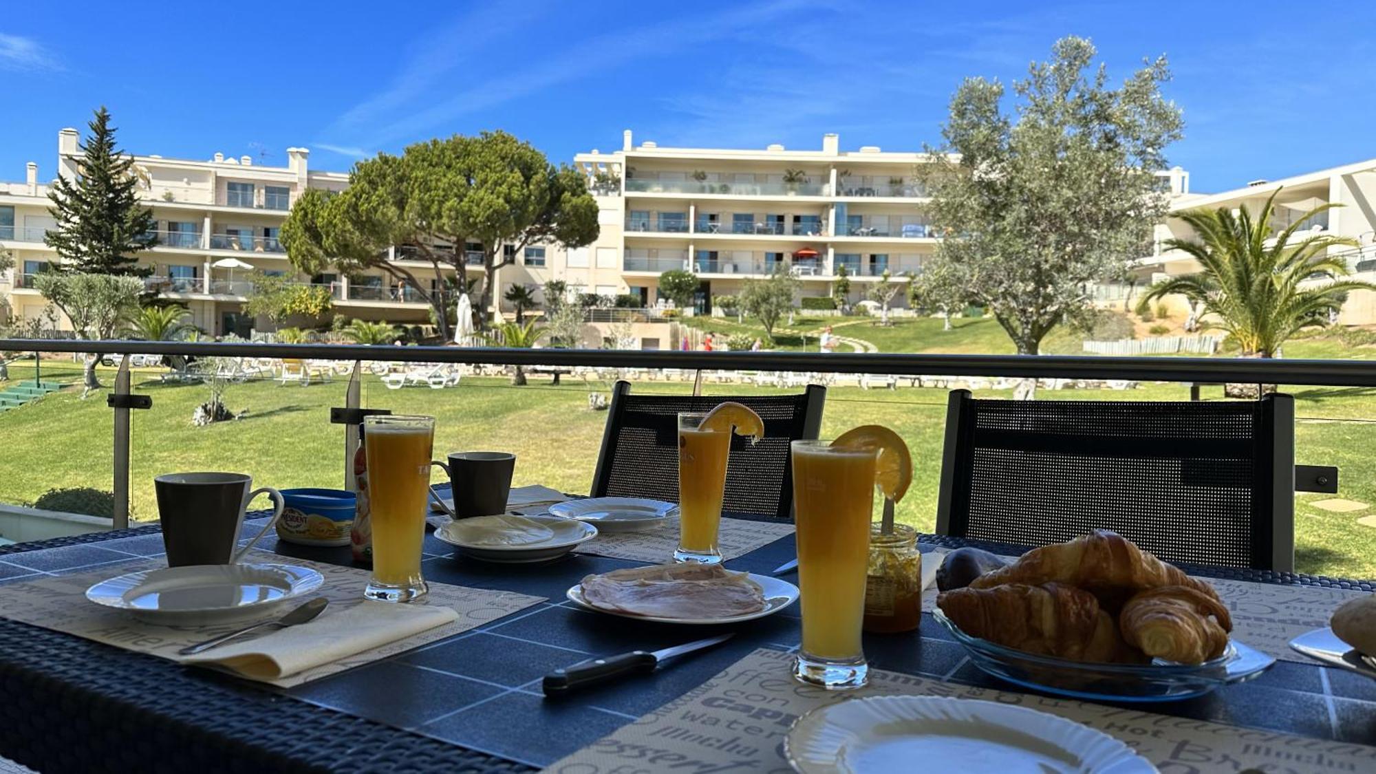 Charmant Appartement A 1Km De La Plage, Avec Piscine A Albufeira Zewnętrze zdjęcie